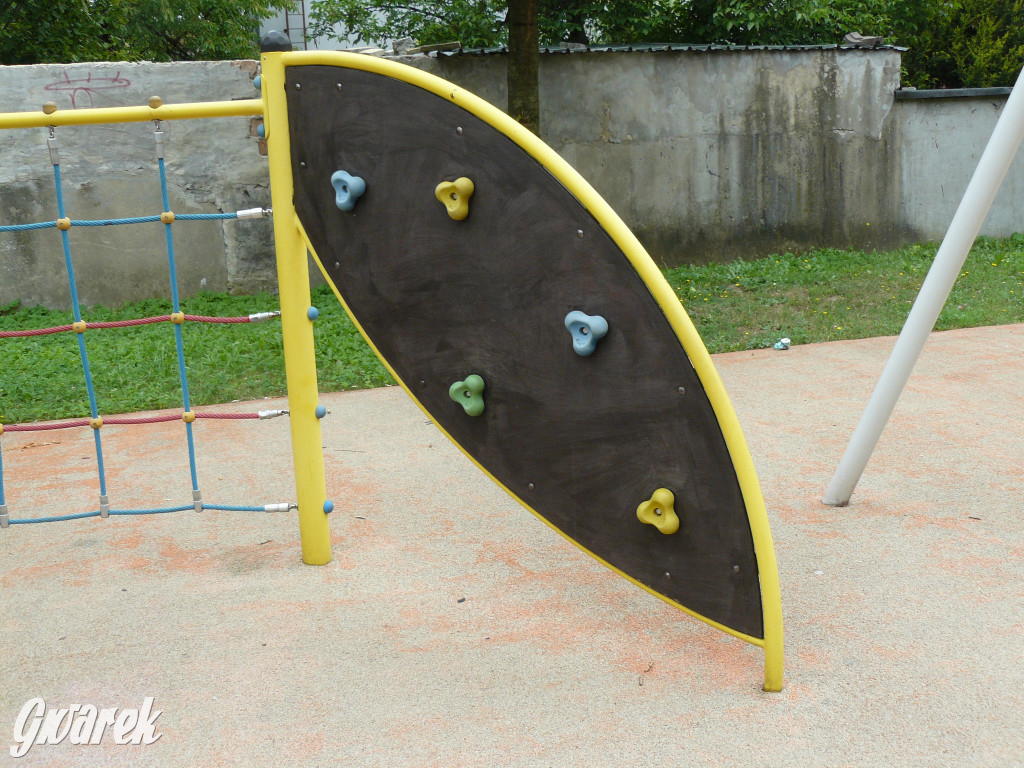 Place zabaw. Na który stawiacie?