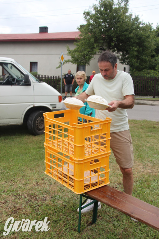 Tego chleba można spróbować raz w roku. Warto