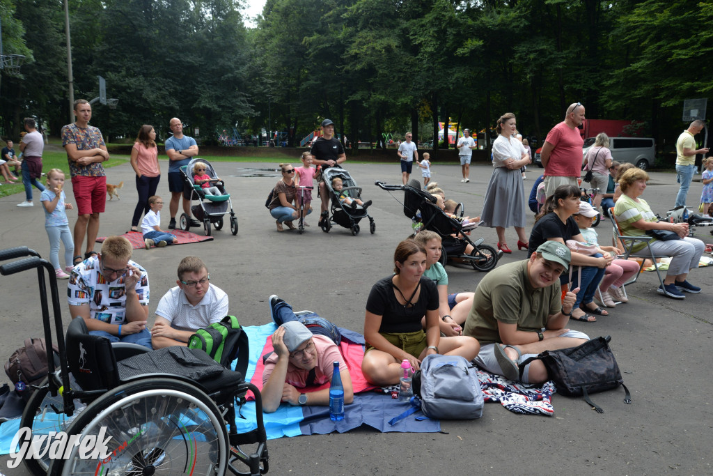 Tarnowskie Góry. Teatralne Parkowanie i harce na polanie!