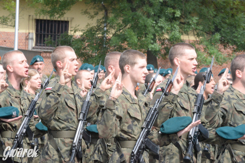 5. Pułk Chemiczny w Tarnowskich Górach. Przysięga wojskowa