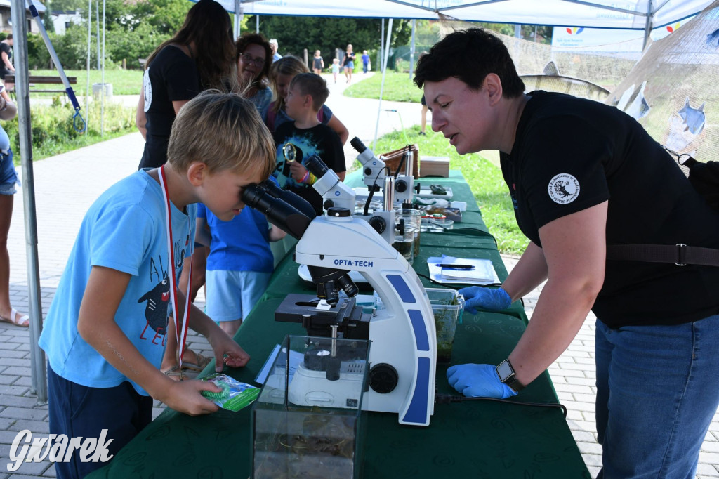 Czystsza Szarlejka, mikroskop i woda z saturatora
