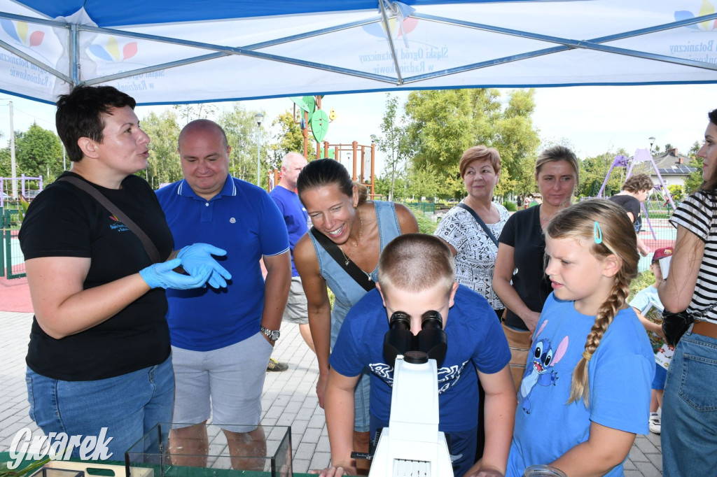Czystsza Szarlejka, mikroskop i woda z saturatora