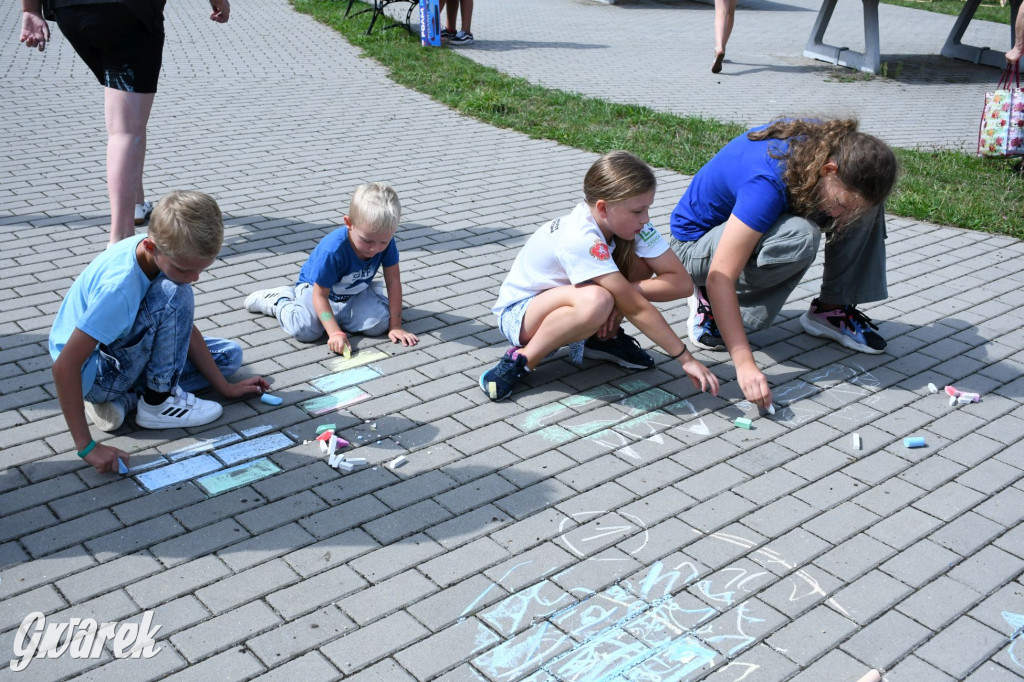 Czystsza Szarlejka, mikroskop i woda z saturatora