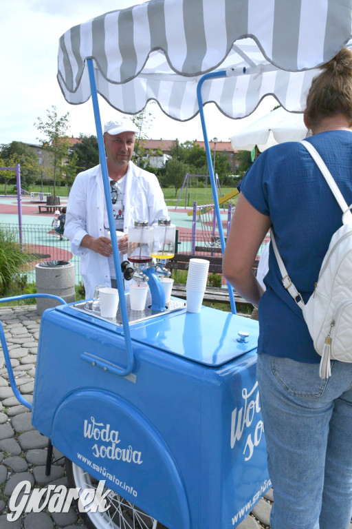 Czystsza Szarlejka, mikroskop i woda z saturatora