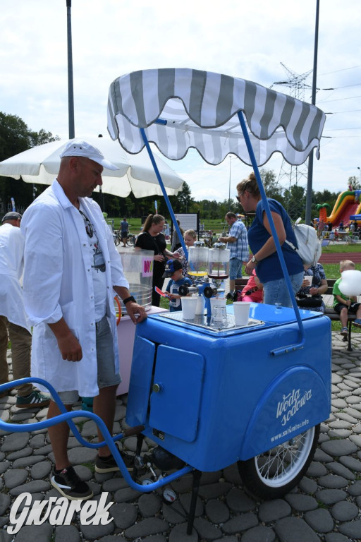 Czystsza Szarlejka, mikroskop i woda z saturatora