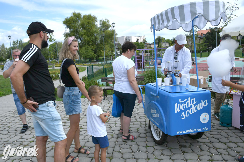 Czystsza Szarlejka, mikroskop i woda z saturatora