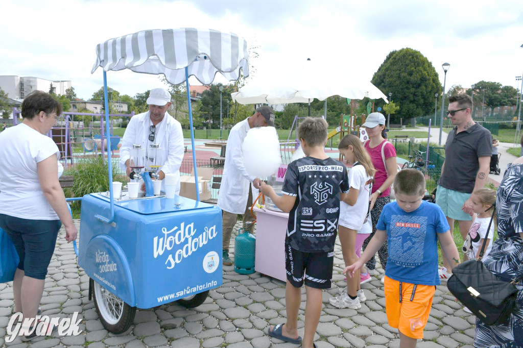 Czystsza Szarlejka, mikroskop i woda z saturatora