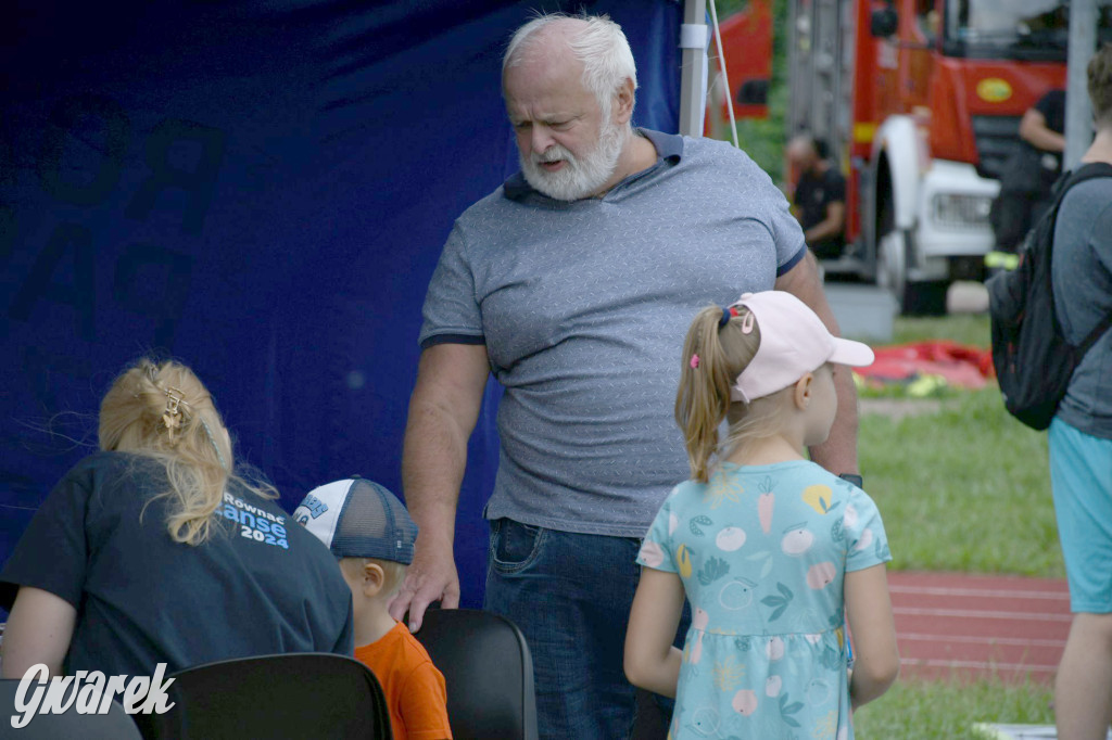 Czystsza Szarlejka, mikroskop i woda z saturatora