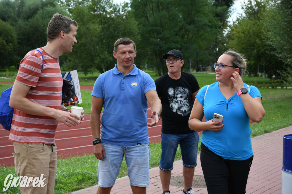 Czystsza Szarlejka, mikroskop i woda z saturatora