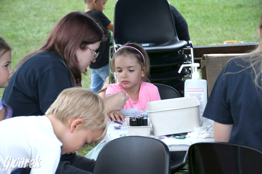 Czystsza Szarlejka, mikroskop i woda z saturatora