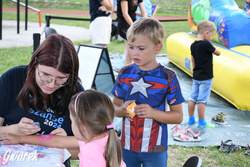 Czystsza Szarlejka, mikroskop i woda z saturatora