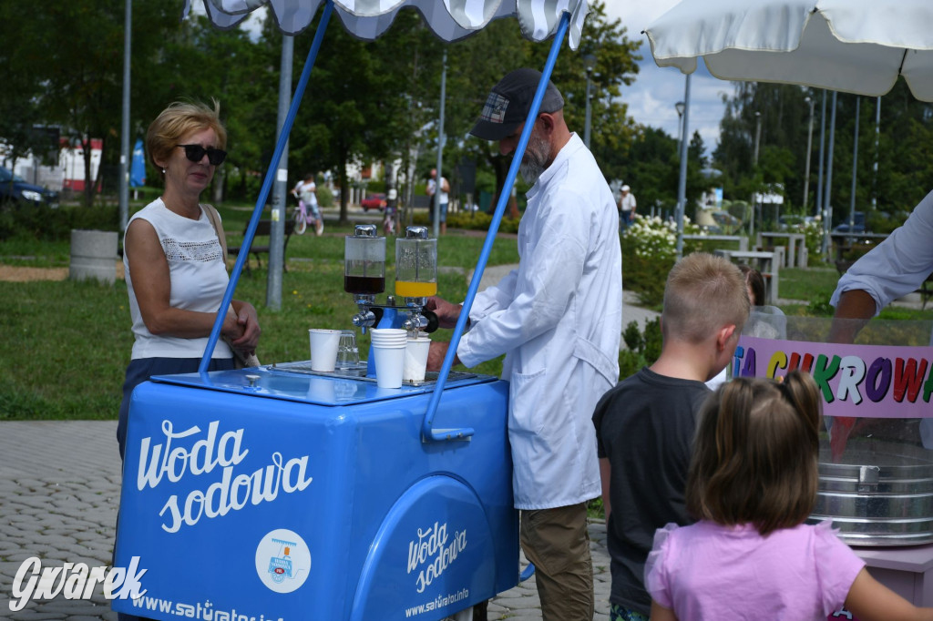 Czystsza Szarlejka, mikroskop i woda z saturatora