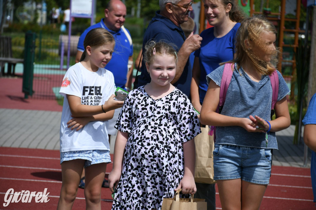 Czystsza Szarlejka, mikroskop i woda z saturatora