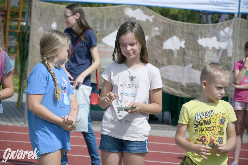 Czystsza Szarlejka, mikroskop i woda z saturatora