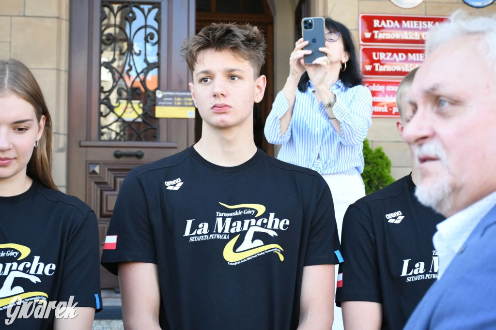 Jadą do Anglii przepłynąć kanał La Manche [FOTO]