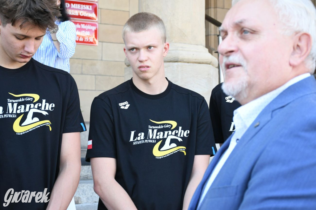 Jadą do Anglii przepłynąć kanał La Manche [FOTO]