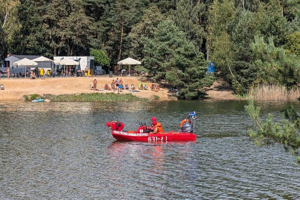 Poszukiwania kobiety nad zalewem Nakło-Chechło