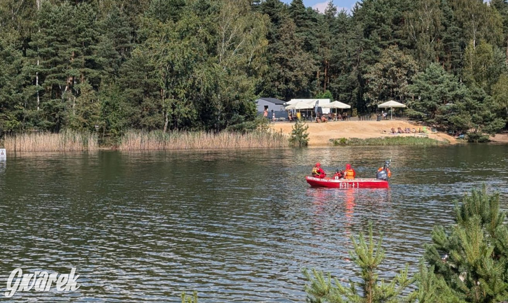 Poszukiwania kobiety nad zalewem Nakło-Chechło