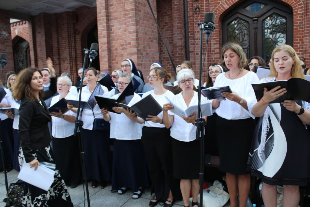 Jestem w Kościele, więc idę - kobiety pielgrzymowały do Piekar Śl.