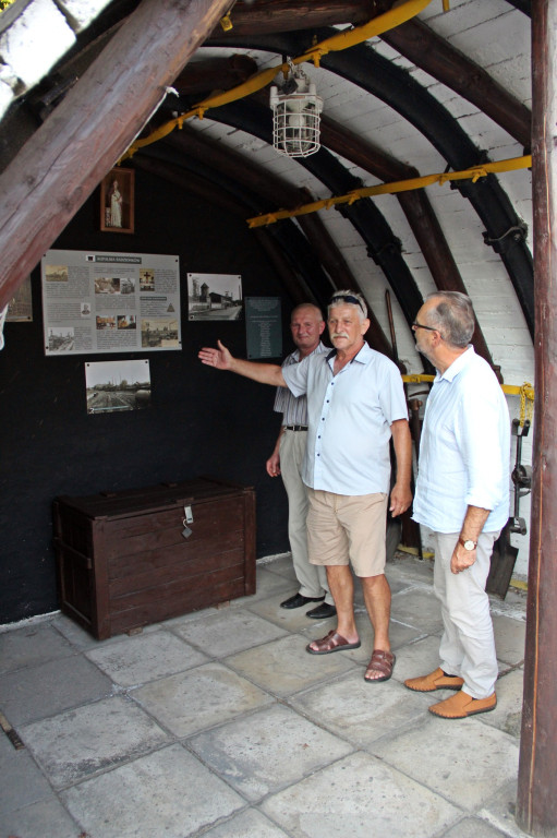 Radzionków. Górnicza ekipa na spotkaniu w skansenie