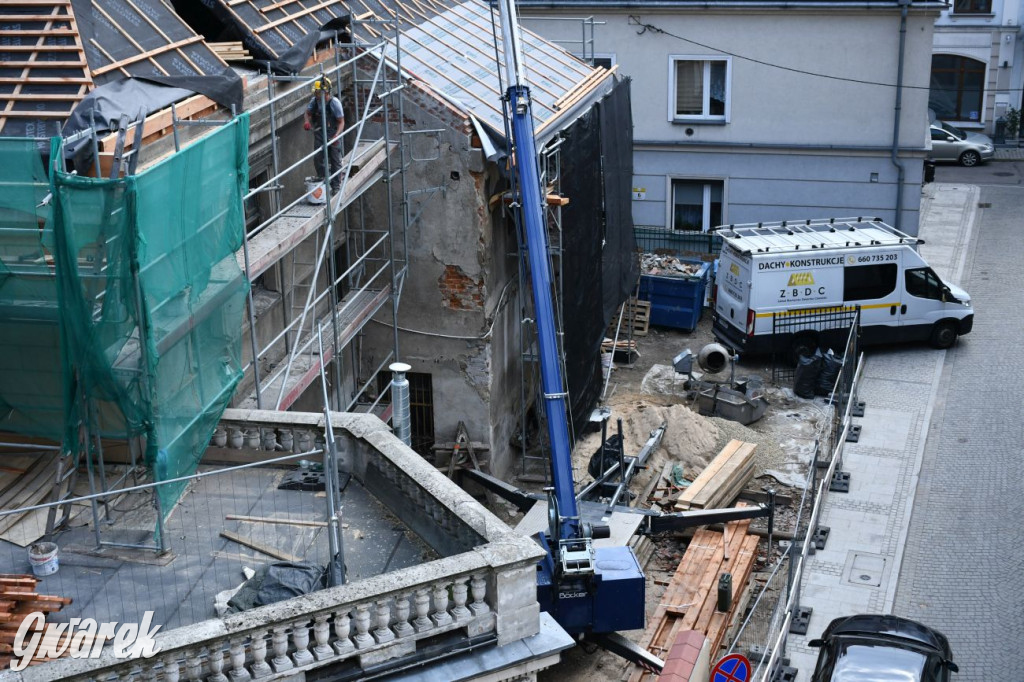 Remont dachu kamienicy pod aniołem z góry [FOTO]