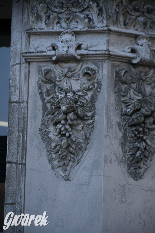 Remont dachu kamienicy pod aniołem z góry [FOTO]