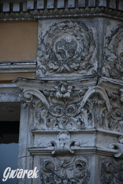 Remont dachu kamienicy pod aniołem z góry [FOTO]