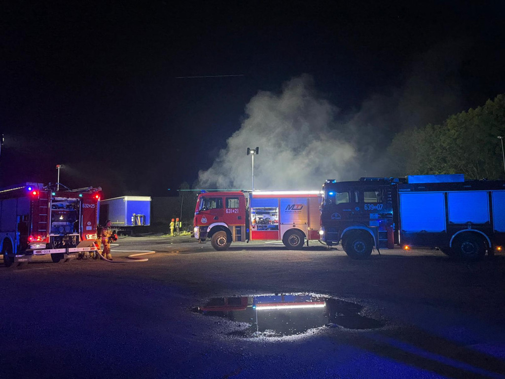 Bobrowniki Śląskie. Spłonęły naczepy. Podpalenie?