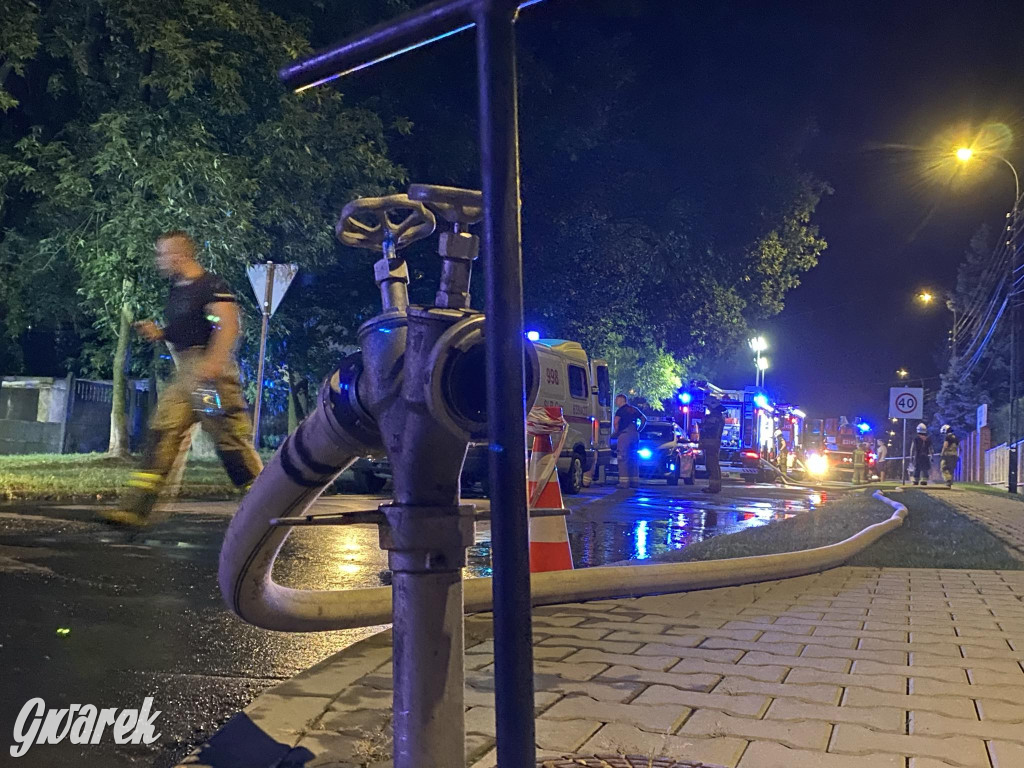 Tarnowskie Góry. Magazyn w płomieniach