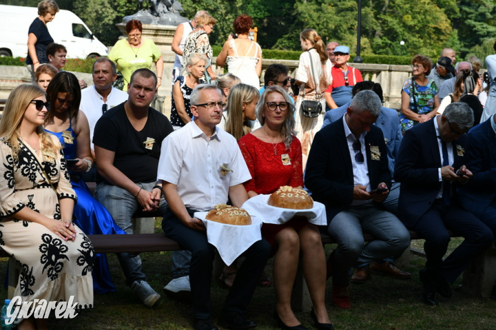 Dożynki i święto kołocza. Ciasto pyszne, Krzysztof Hanke też tak uważa