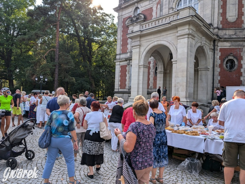 Dożynki i święto kołocza. Ciasto pyszne, Krzysztof Hanke też tak uważa