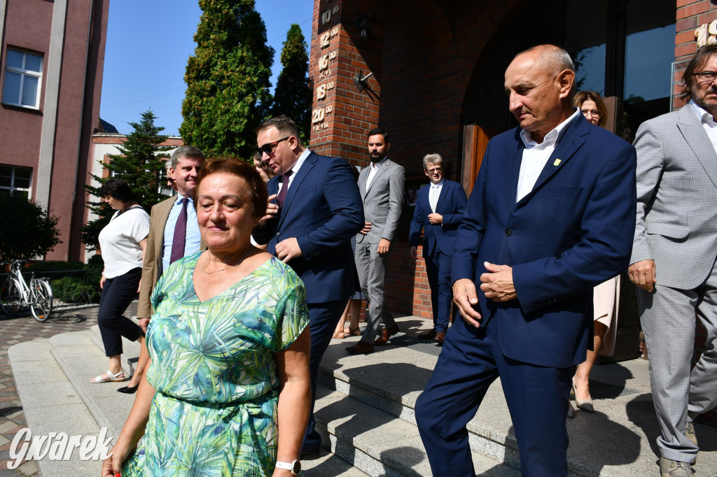 Tarnowskie Góry. Rozpoczęcie roku szkolnego [FOTO]