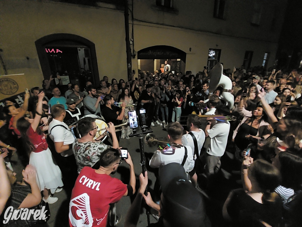 SBQ Brass Band - muzyczni partyzanci przejmują Gwarki