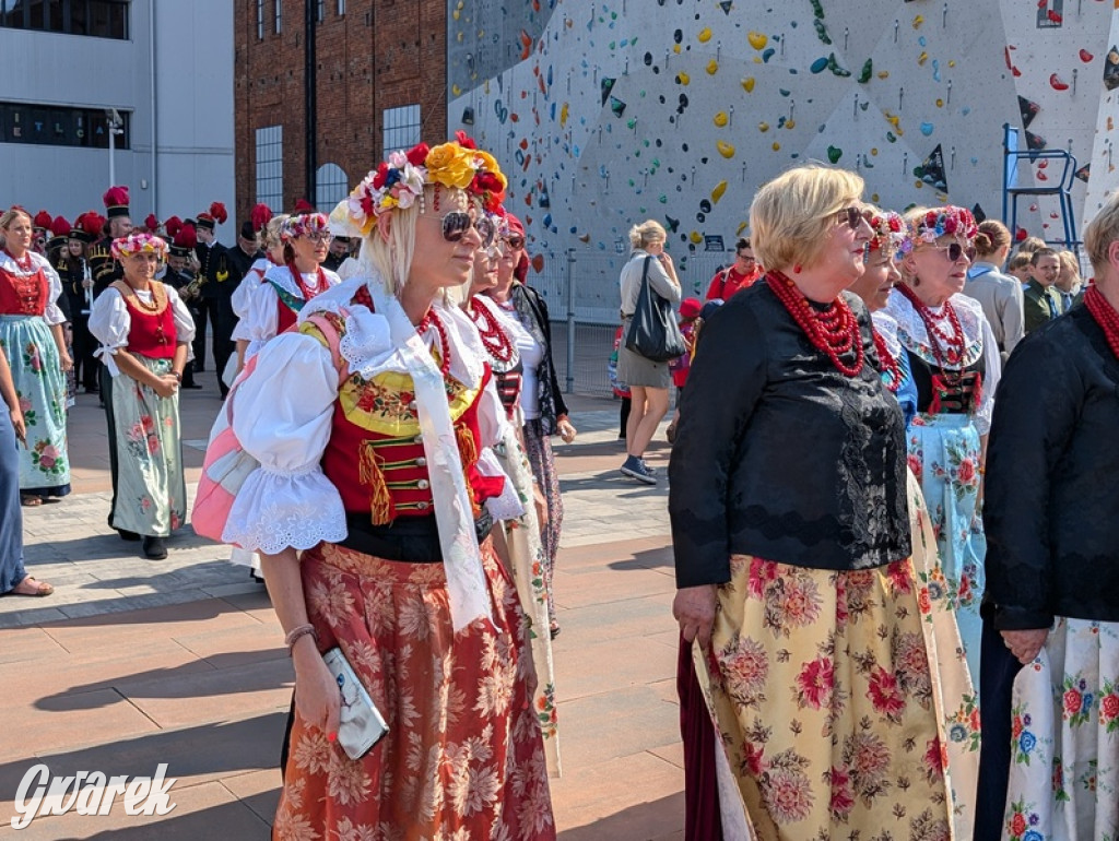 Bili rekord. Miało być 770 osób w śląskich strojach