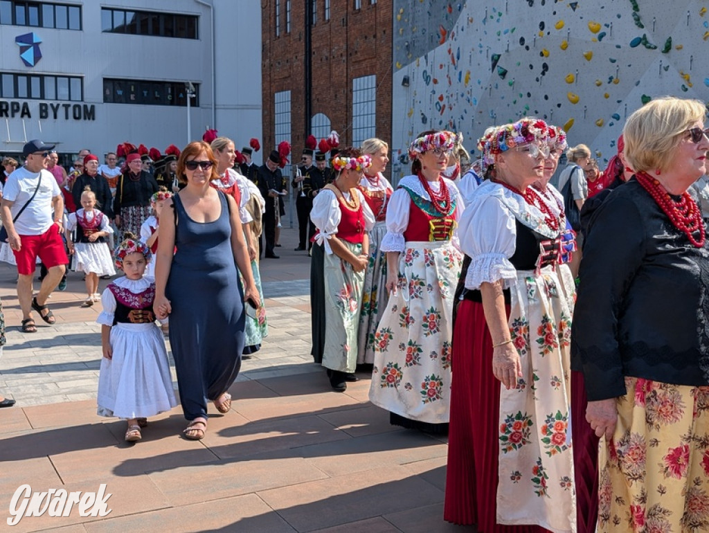 Bili rekord. Miało być 770 osób w śląskich strojach