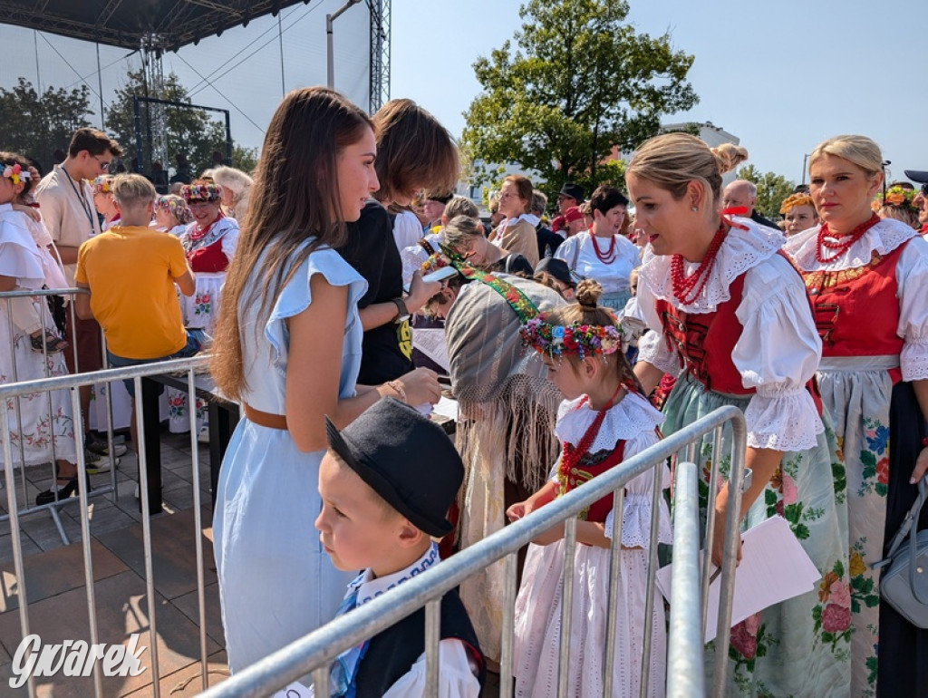 Bili rekord. Miało być 770 osób w śląskich strojach