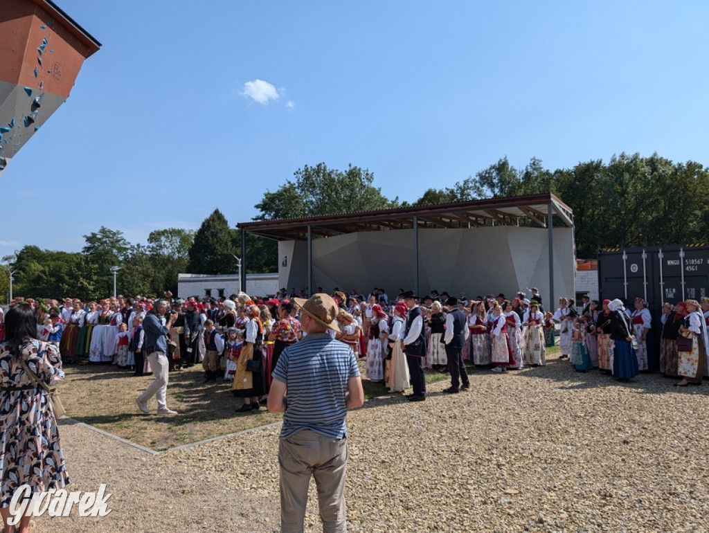 Bili rekord. Miało być 770 osób w śląskich strojach