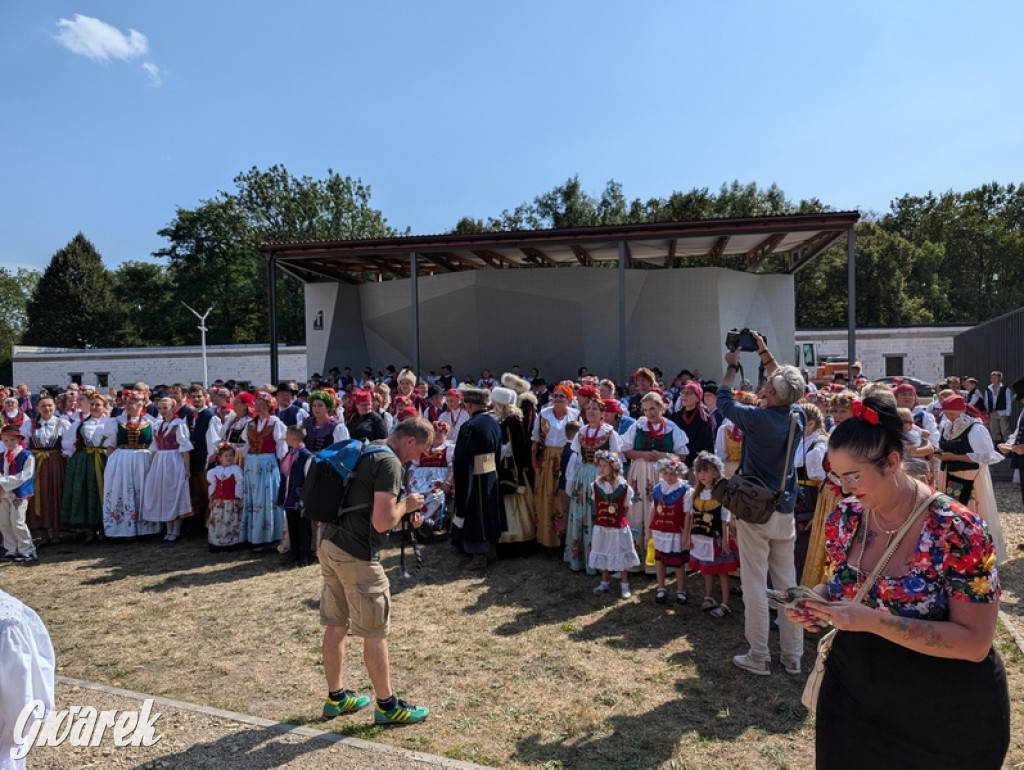 Bili rekord. Miało być 770 osób w śląskich strojach