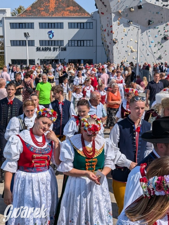 Bili rekord. Miało być 770 osób w śląskich strojach