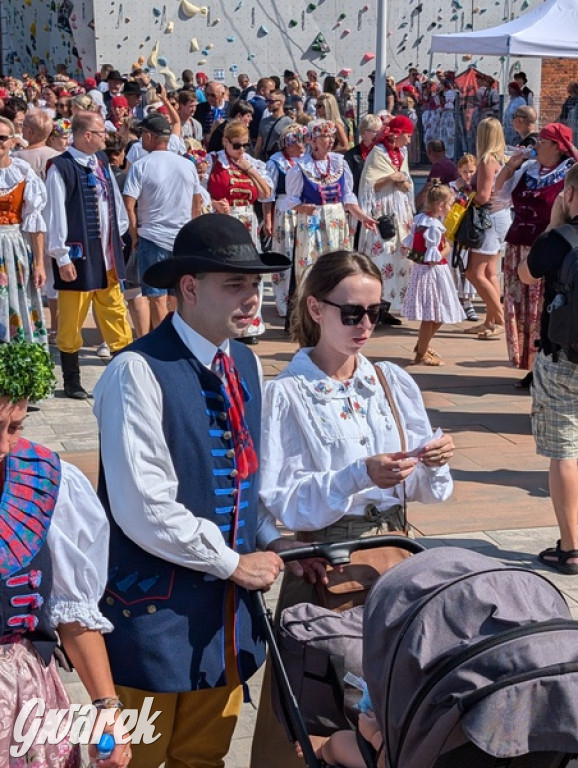 Bili rekord. Miało być 770 osób w śląskich strojach