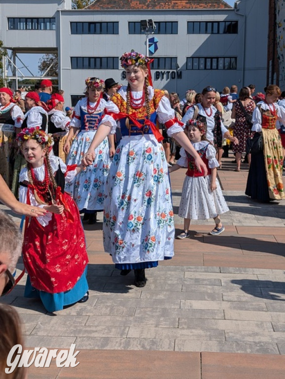 Bili rekord. Miało być 770 osób w śląskich strojach