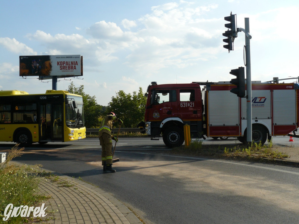 Tarnowskie Góry. Pożar miejskiego autobusu [FOTO]