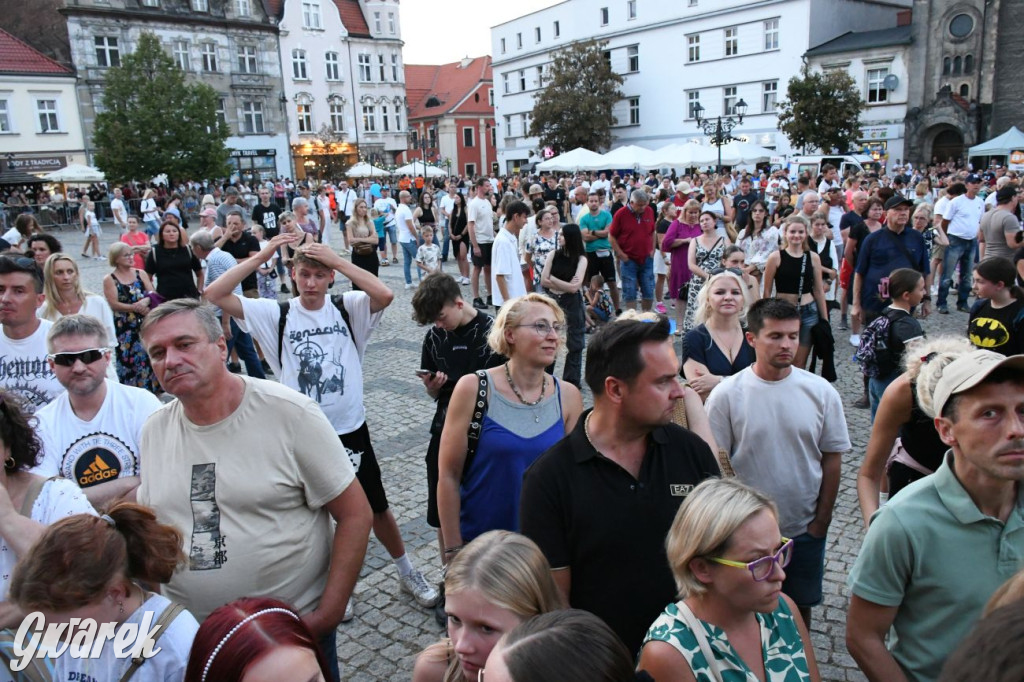 Pełna różowej energii. Bryska na Gwarkach