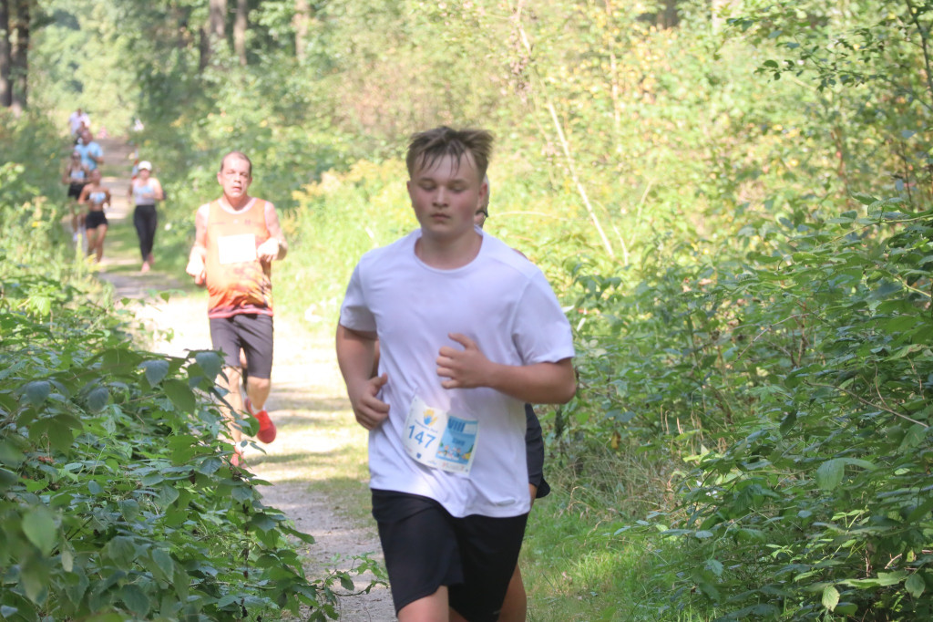 Biegli i zebrali dla ośrodka 12 tys. zł [FOTO]