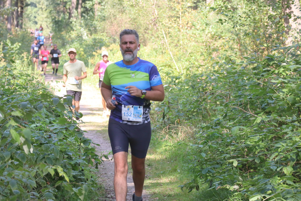 Biegli i zebrali dla ośrodka 12 tys. zł [FOTO]