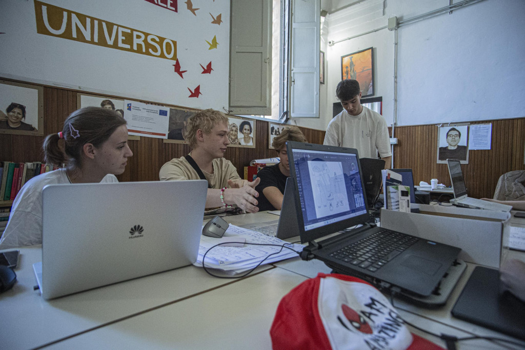 Uczniowie Plastyka na prestiżowych praktykach [FOTO]