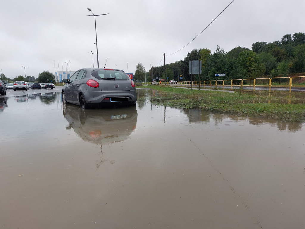 Tarnowskie Góry. Walka z żywiołem trwa [ZDJĘCIA]