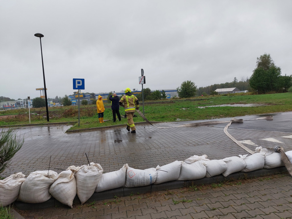 Tarnowskie Góry. Walka z żywiołem trwa [ZDJĘCIA]