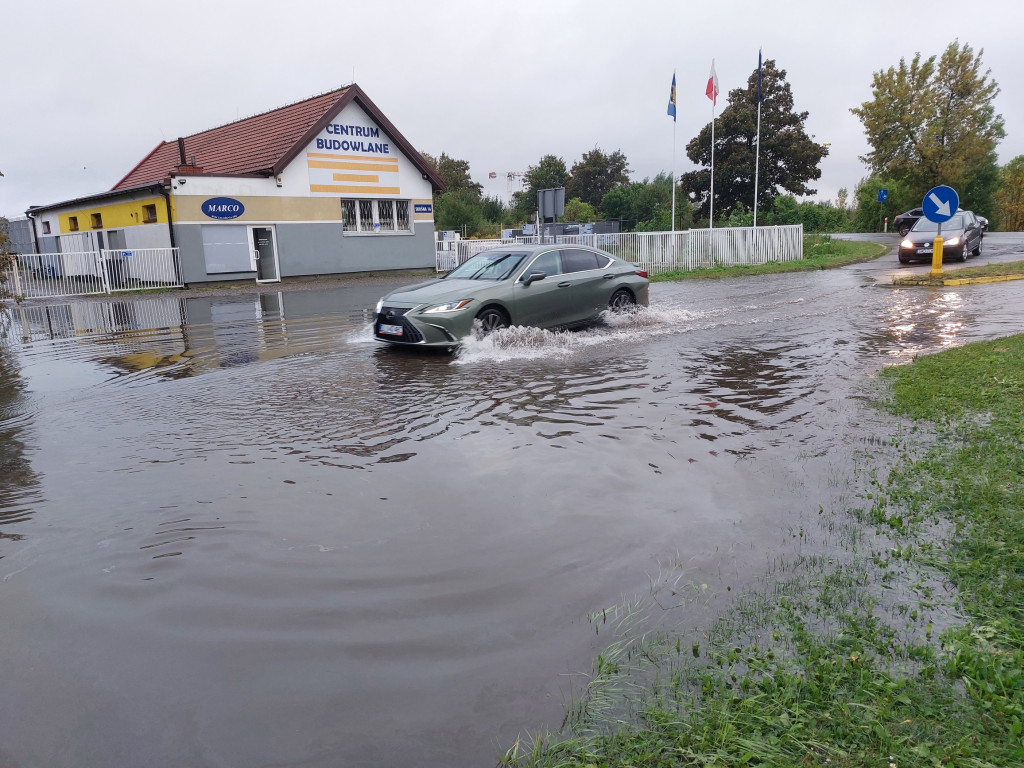 Tarnowskie Góry. Walka z żywiołem trwa [ZDJĘCIA]