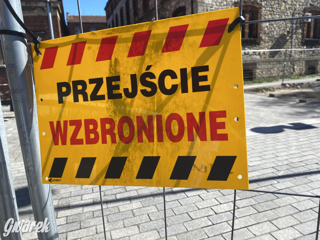 Tarnowskie Góry. Zapadlisko na ul. T. Królika, wezwano służby